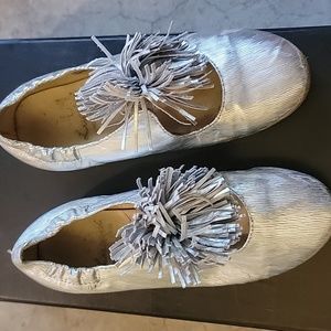 Luccini silver girl shoes size 30